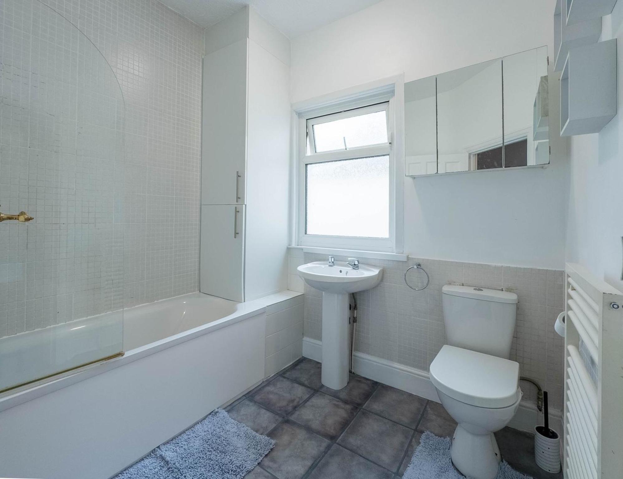 2 Bedroom Apartment Southend-On-Sea Bagian luar foto
