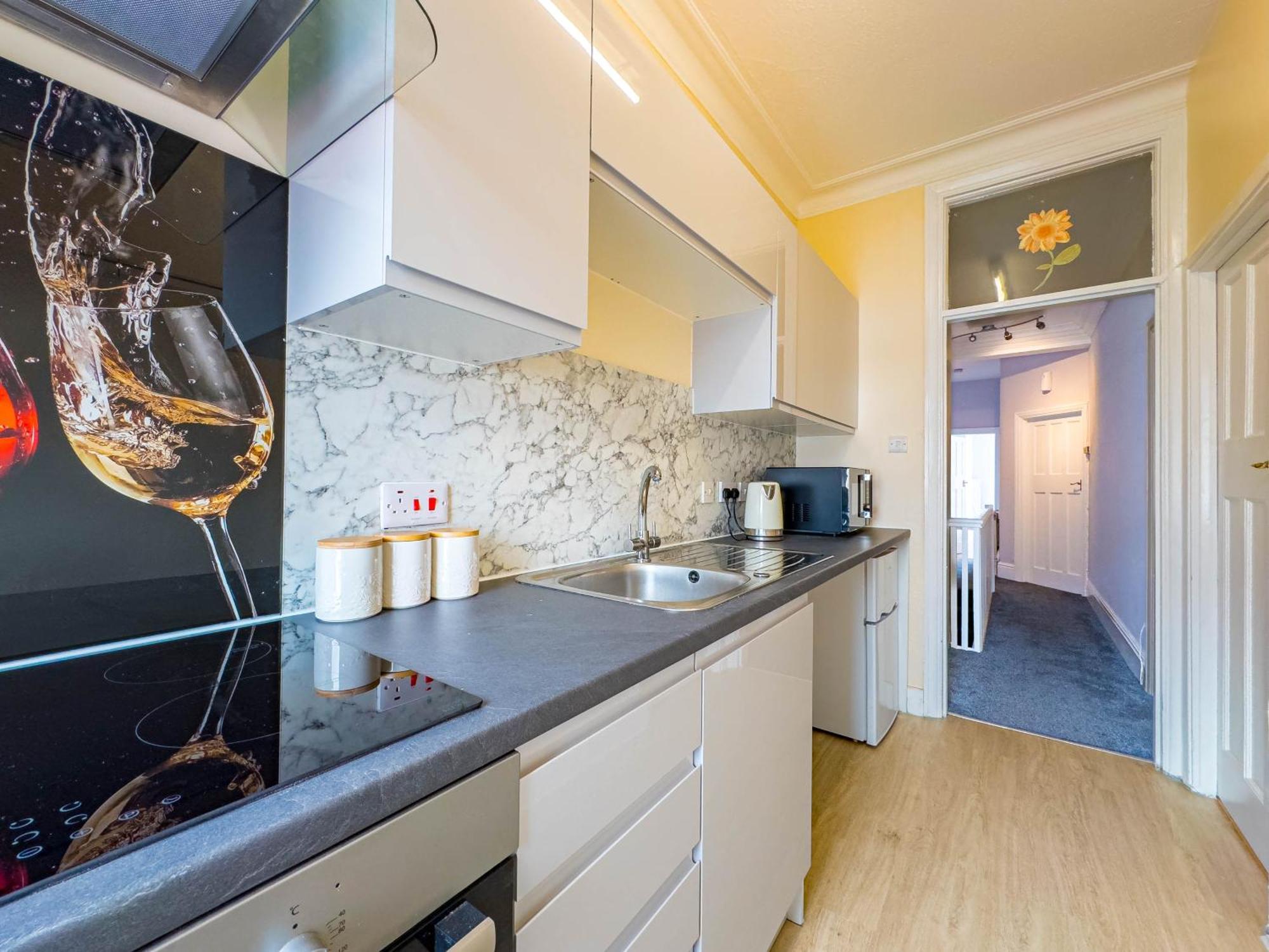 2 Bedroom Apartment Southend-On-Sea Bagian luar foto